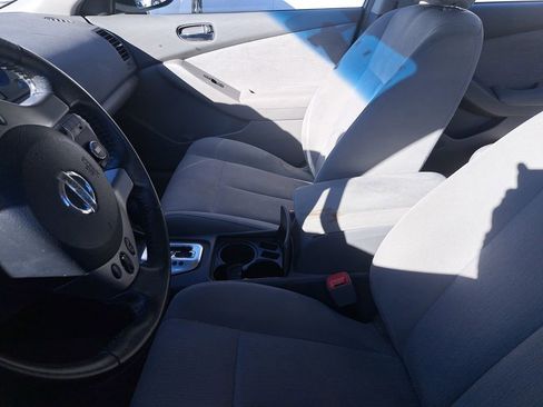 Used 2010 Nissan Altima 2.5 S w/ Convenience Plus Pkg image 6