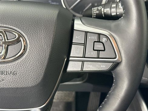 Certified 2021 Toyota Highlander Platinum AWD/4WD image 20