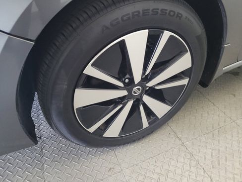 Used 2021 Nissan Altima 2.5 SV w/ SV Premium Package image 31