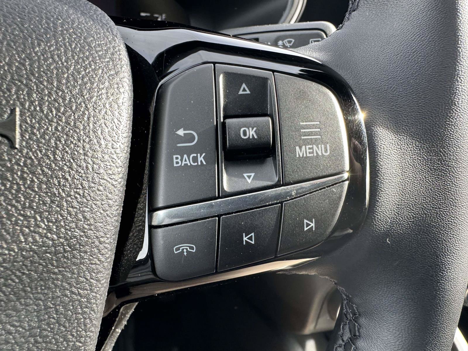Used 2025 Ford Escape Active w/ Cold Weather Package FWD image 18