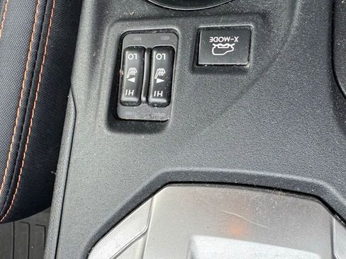 Used 2019 Subaru Crosstrek 2.0i Premium w/ Eyesight System image 11