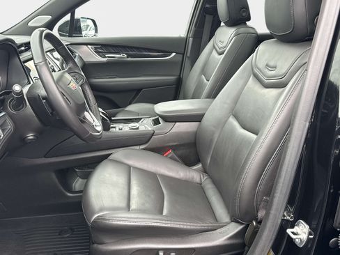 Used 2024 Cadillac XT6 Premium Luxury w/ LPO, Floor Liner Package AWD/4WD image 17