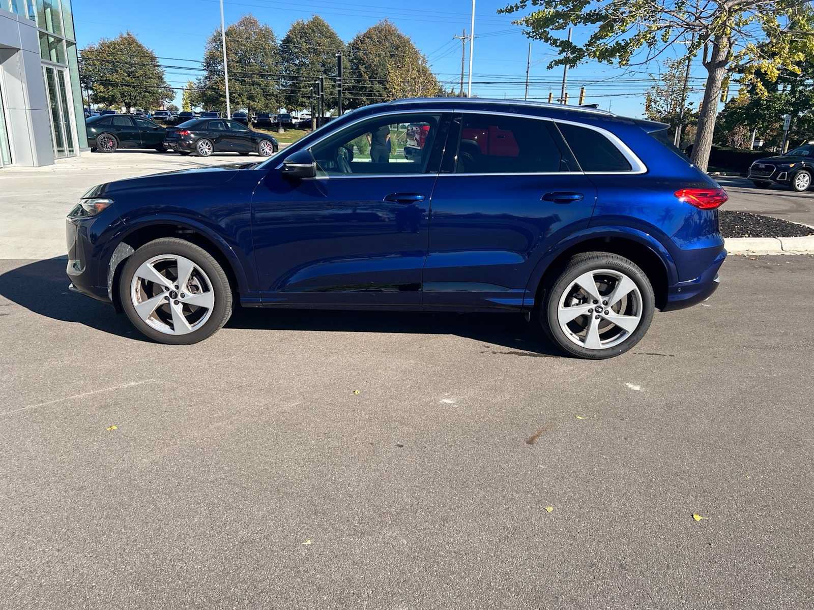Used 2025 Audi Q5 Premium Plus AWD/4WD image 2