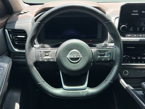 Used 2023 Nissan Rogue Platinum w/ Platinum Premium Package FWD image 20