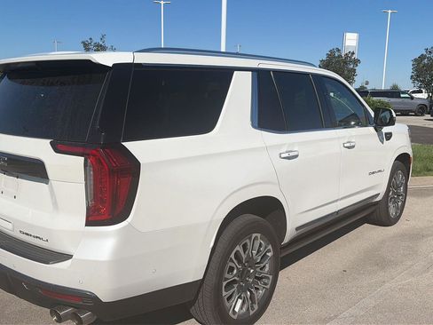 Used 2024 GMC Yukon Denali Ultimate AWD/4WD image 8