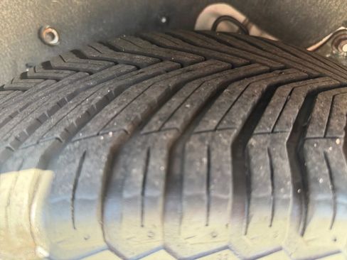 Used 2021 Toyota Sienna XSE image 38