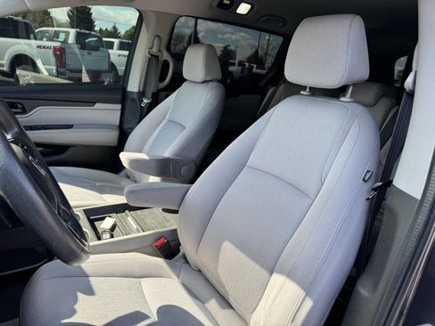Used 2019 Honda Odyssey EX image 11