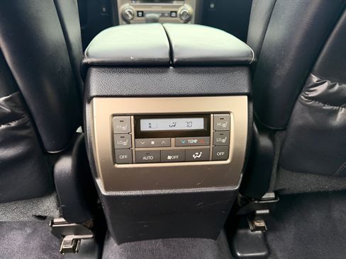 Used 2014 Lexus GX 460 Luxury AWD/4WD image 23
