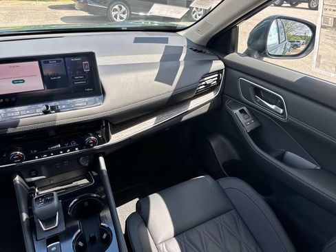 New 2026 Nissan Rogue Platinum AWD/4WD image 19