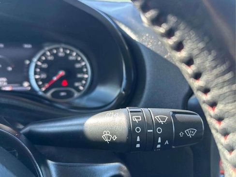 Used 2021 Jeep Renegade Trailhawk image 30