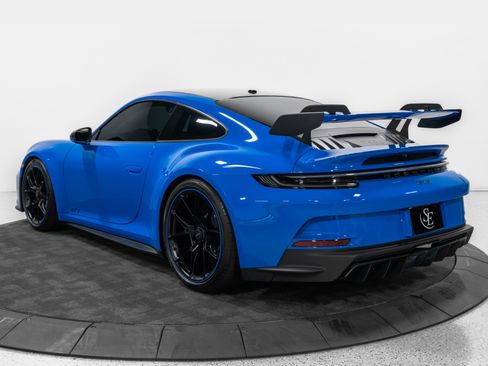 Used 2022 Porsche 911 GT3 RWD image 4