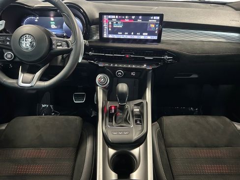 Used 2024 Alfa Romeo Tonale Veloce image 12