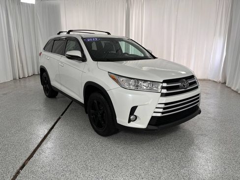 Used 2019 Toyota Highlander Plus AWD/4WD image 13