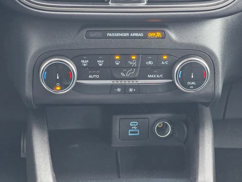 Used 2023 Ford Escape Active image 13