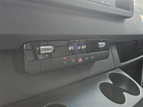 Used 2024 Mercedes-Benz Sprinter 2500 w/ Acoustic Package image 23