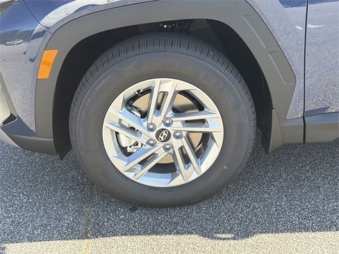 New 2026 Hyundai Tucson SE image 11