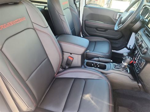 New 2025 Jeep Wrangler Rubicon image 23