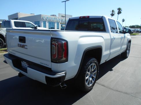 Used 2017 GMC Sierra 1500 Denali AWD/4WD image 3