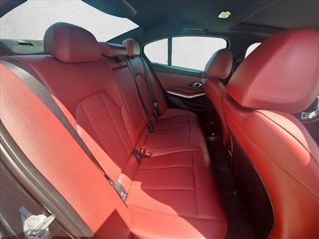 Used 2024 BMW 330i Sedan w/ M Sport Package RWD image 18