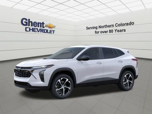 New 2026 Chevrolet Trax RS w/ Sunroof Package FWD image 2
