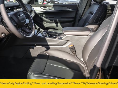 New 2025 Jeep Grand Cherokee Limited w/ Luxury Tech Group II image 5
