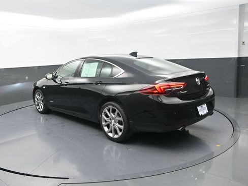 Used 2019 Buick Regal Avenir w/ Driver Confidence Package II FWD image 8