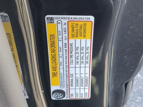 Used 2022 Chevrolet Colorado LT w/ Fleet Safety Package image 39