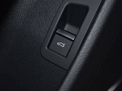 New 2026 Audi Q8 Prestige image 6