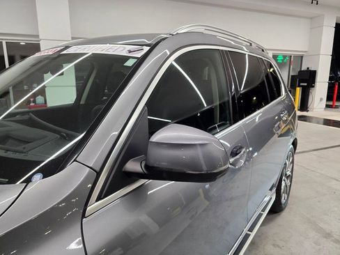 Used 2024 BMW X7 xDrive40i w/ Premium Package AWD/4WD image 12