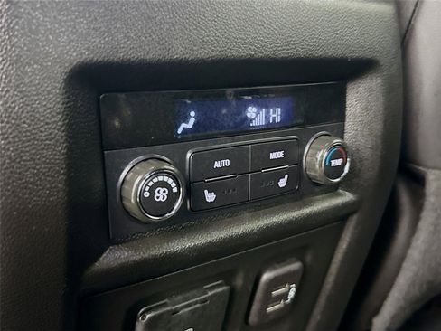 Used 2023 Chevrolet Traverse Premier w/ Redline Edition image 28