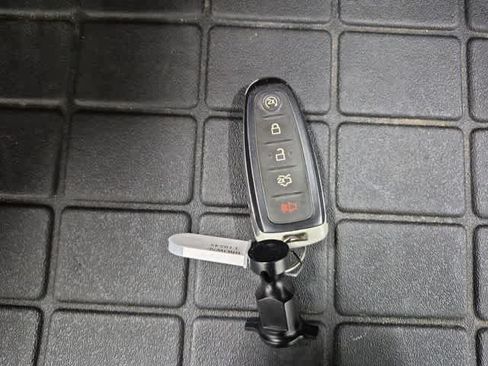 Used 2013 Lincoln MKX AWD image 42