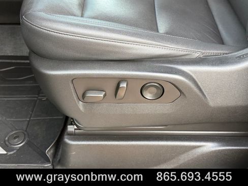 Used 2022 Chevrolet Tahoe Z71 w/ Luxury Package AWD/4WD image 13
