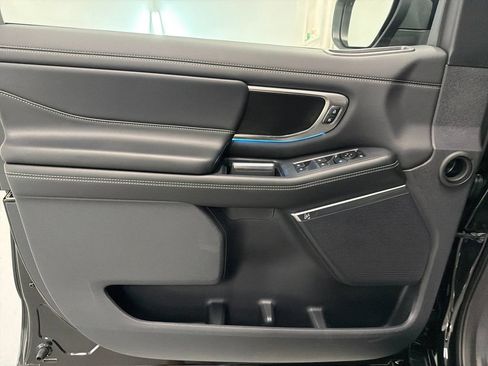 New 2027 Ford Expedition Platinum w/ Stealth Performance Package AWD/4WD image 12