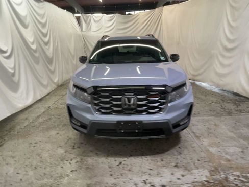 Used 2023 Honda Passport TrailSport image 3