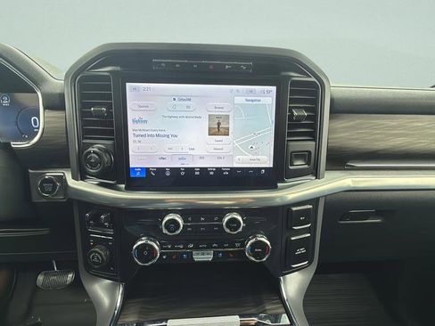 Used 2024 Ford F150 Lariat w/ FX4 Off-Road Package image 9