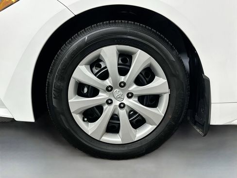 Used 2026 Toyota Corolla LE image 29