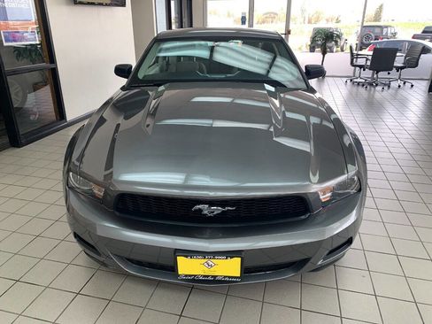 Used 2010 Ford Mustang Coupe image 3