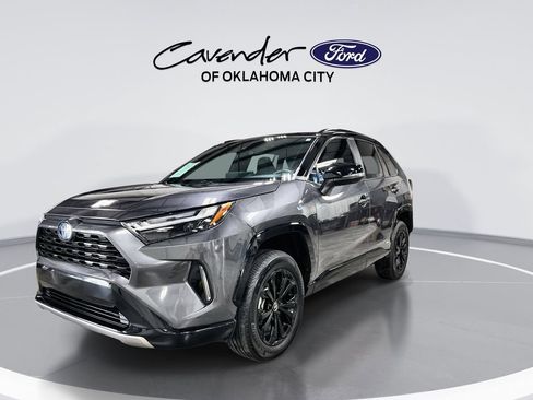 Used 2024 Toyota RAV4 XSE AWD/4WD image 4