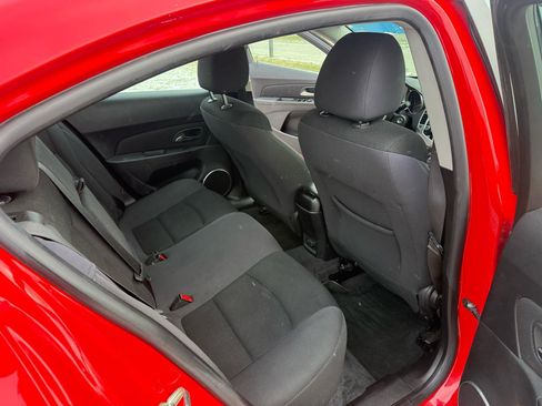 Used 2014 Chevrolet Cruze LT image 18