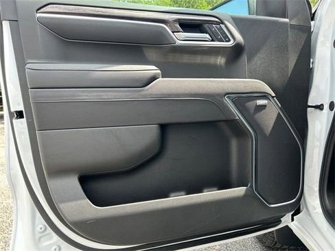 Used 2025 Chevrolet Silverado 1500 LTZ w/ Technology Package image 17