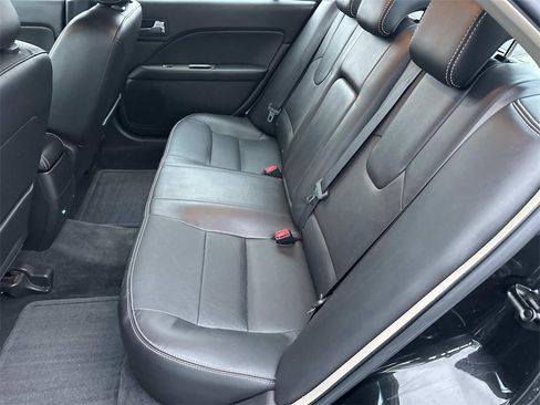 Used 2010 Ford Fusion SEL image 12
