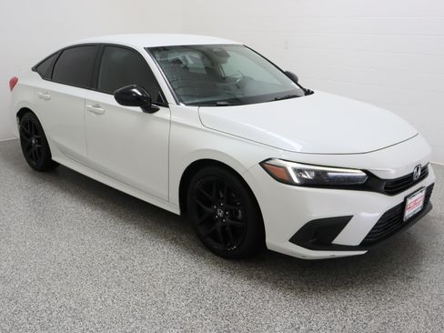 Used 2022 Honda Civic Sport image 4