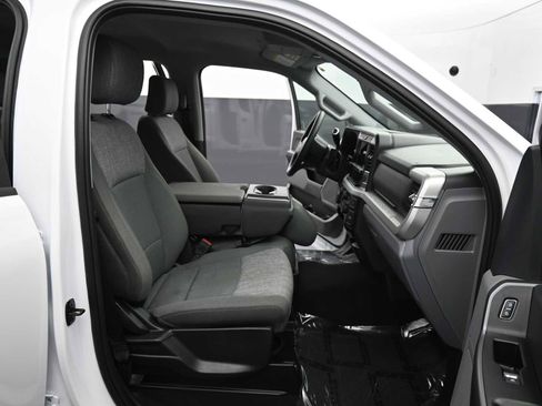 Used 2025 Ford F250 XLT image 13