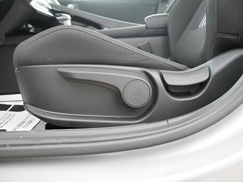 Certified 2025 Hyundai Elantra SEL FWD image 21