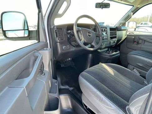 Used 2019 GMC Savana 2500 w/ Driver Convenience Package RWD image 25