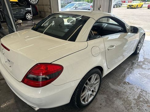 Used 2009 Mercedes-Benz SLK 300 image 22