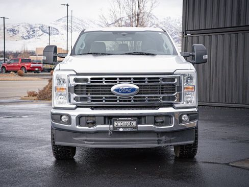 Used 2024 Ford F250 XLT w/ FX4 Off-Road Package AWD/4WD image 2