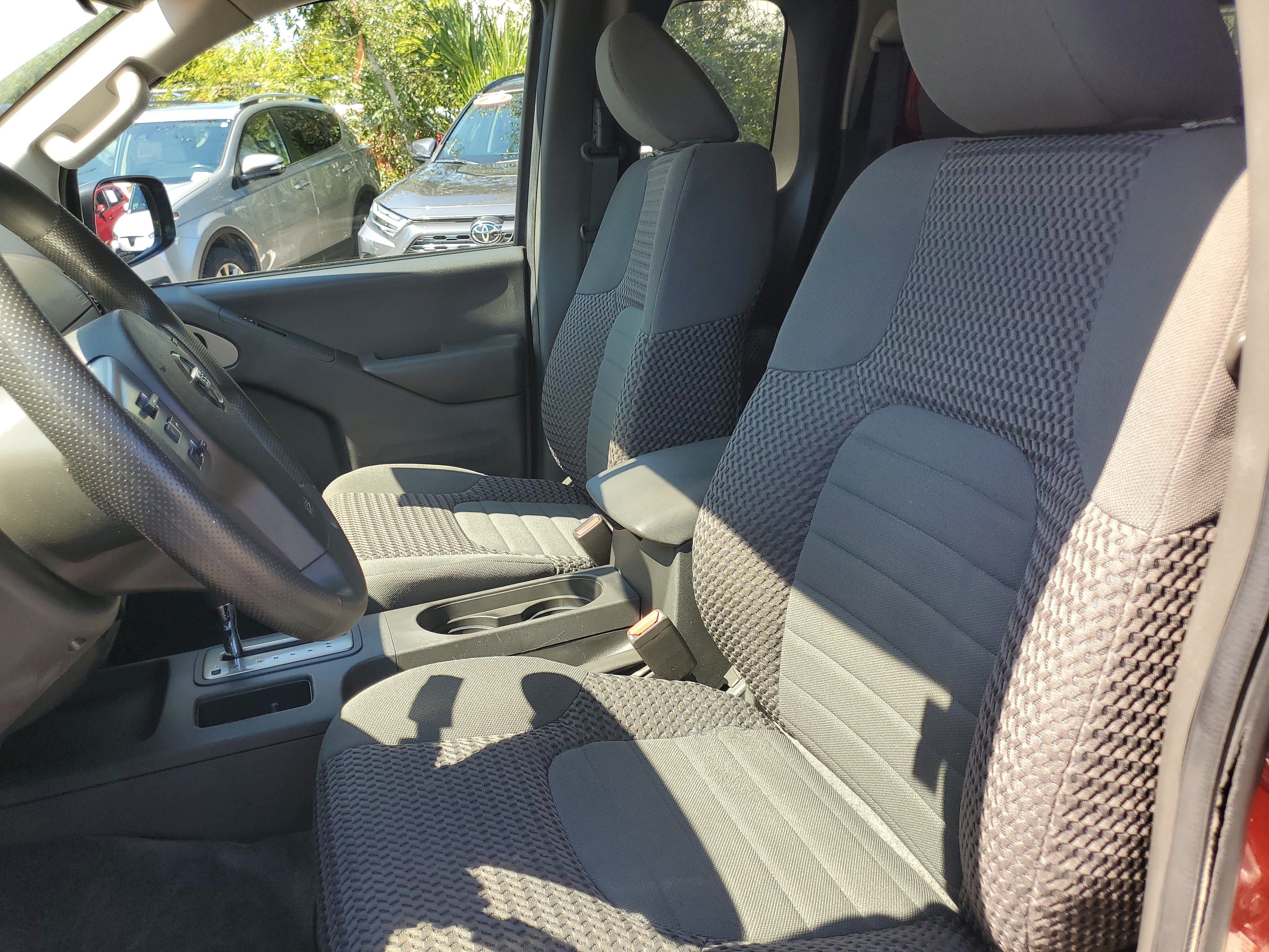 Used 2016 Nissan Frontier SV AWD/4WD image 19