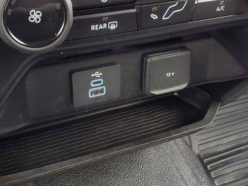 Used 2024 Ford F250 XL AWD/4WD image 23