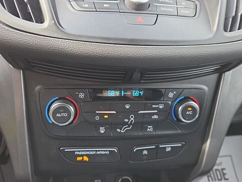 Used 2017 Ford Escape SE w/ Equipment Group 201A FWD image 26